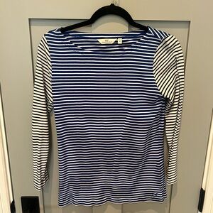 Vineyard Vines Striped Blue and White Women's Top